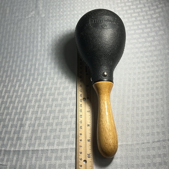 Pair of Matador Percussion Maracas. Hard Plastic Shell. Crisp sound. - Picture 4 of 9